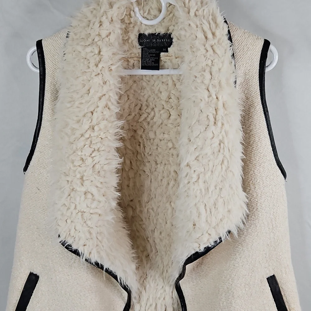 Live A Little Cream Faux Fur/Shearling Women's Vest Size Medium - Picture 3 of 7